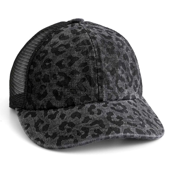 CC Boutique Accessories - NWOT CC HAT PONY TAIL CRISS CROSS GRAY LEOPARD CHEETAH PRINT BASEBALL CAP BLACK